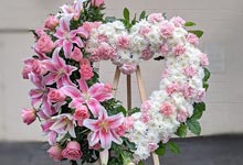 corazon de flores bellas para funeral