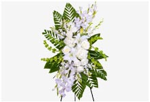 Arreglo floral especial para funeral color blanco