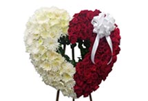corazon de flores para funeral