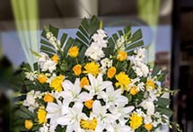 arreglos florales de rosas para funeral