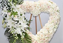 Corazon blanco de rosas